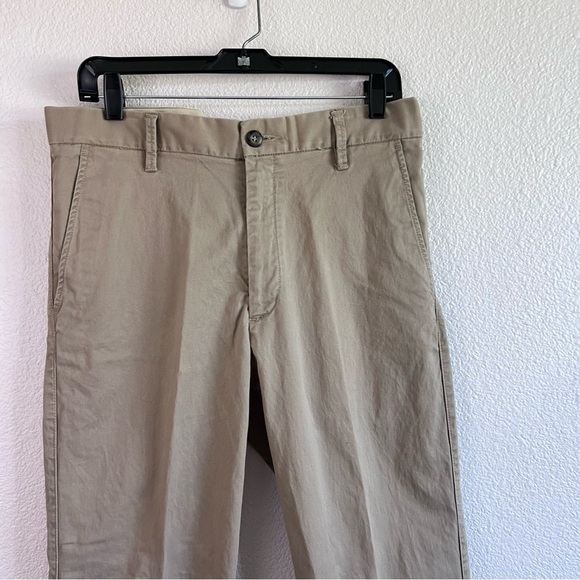 Dockers Premium Men’s Flat Front Straight Fit Khaki Pants - Picture 2 of 14